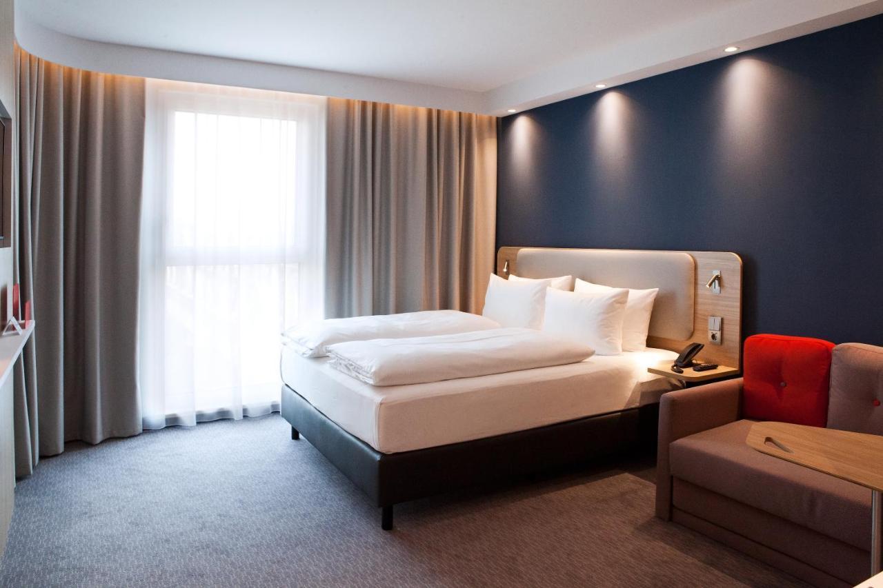Holiday Inn Express Fuerth By Ihg Bagian luar foto
