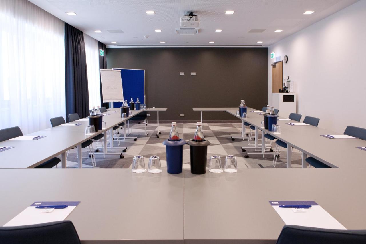 Holiday Inn Express Fuerth By Ihg Bagian luar foto