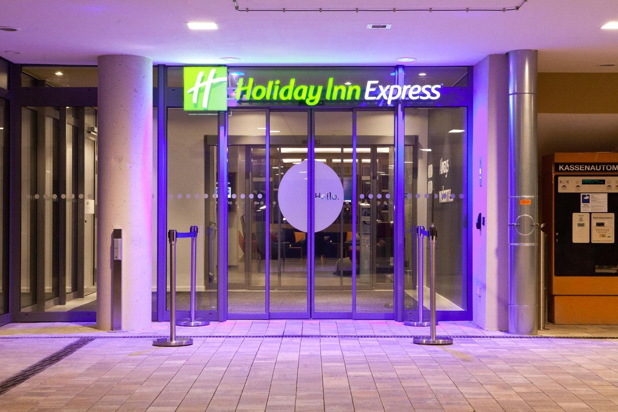 Holiday Inn Express Fuerth By Ihg Bagian luar foto